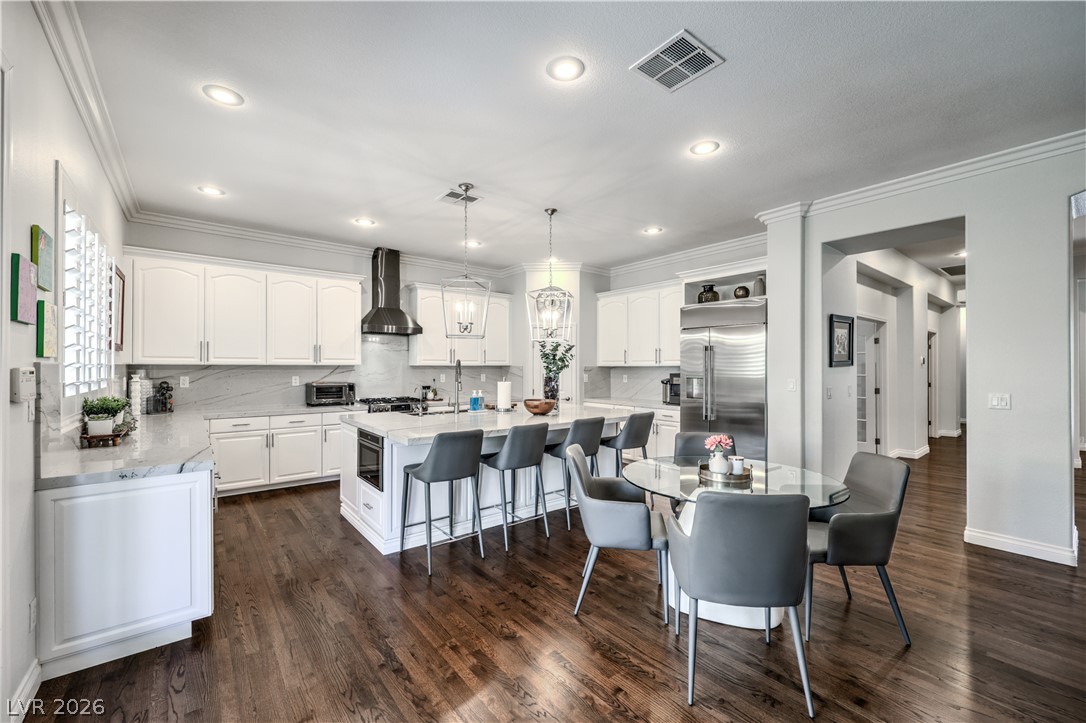 7166 Frontier Hills Avenue Las Vegas NV 89113