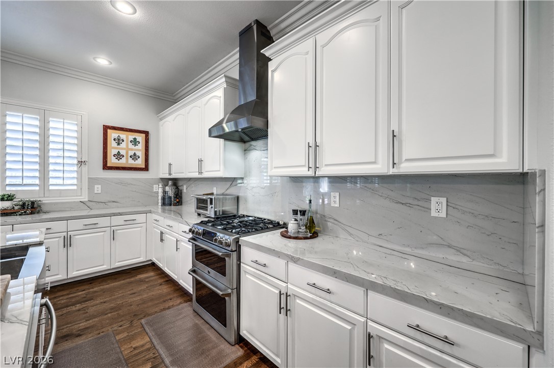 7166 Frontier Hills Avenue Las Vegas NV 89113