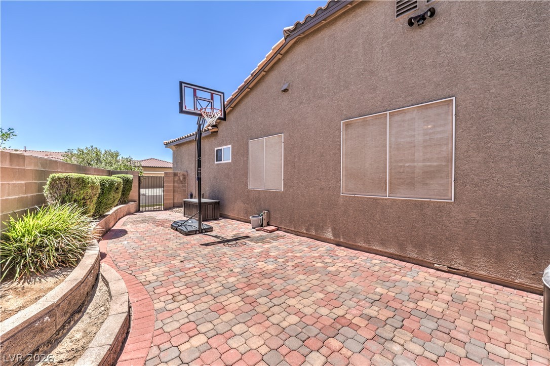 7166 Frontier Hills Avenue Las Vegas NV 89113