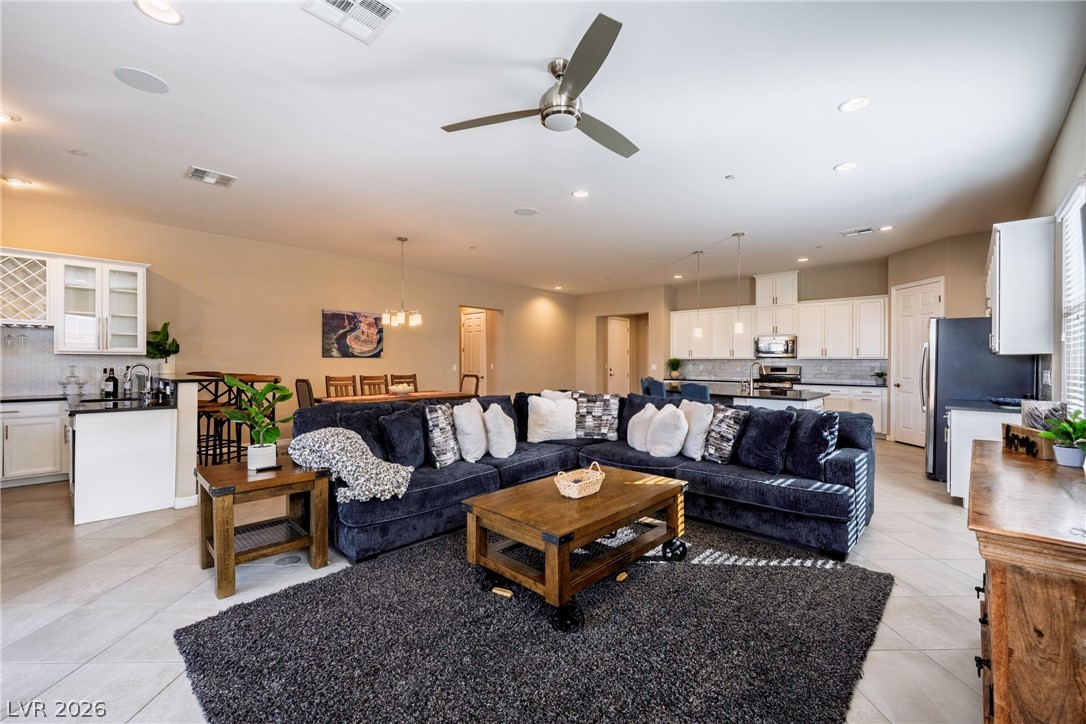 512 Heritage Bridge Avenue Henderson NV 89011