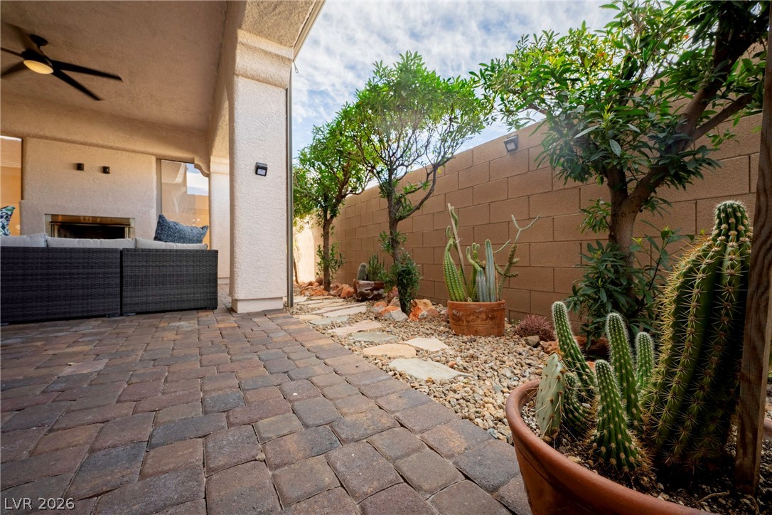512 Heritage Bridge Avenue Henderson NV 89011