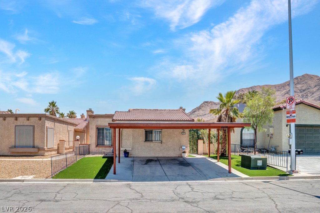 2256 Sabroso Street Las Vegas NV 89156