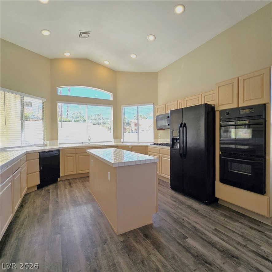 1445 Castle Crest Drive Las Vegas NV 89117