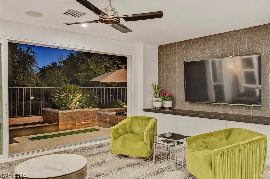 10736 Penhurst Way Las Vegas NV 89135