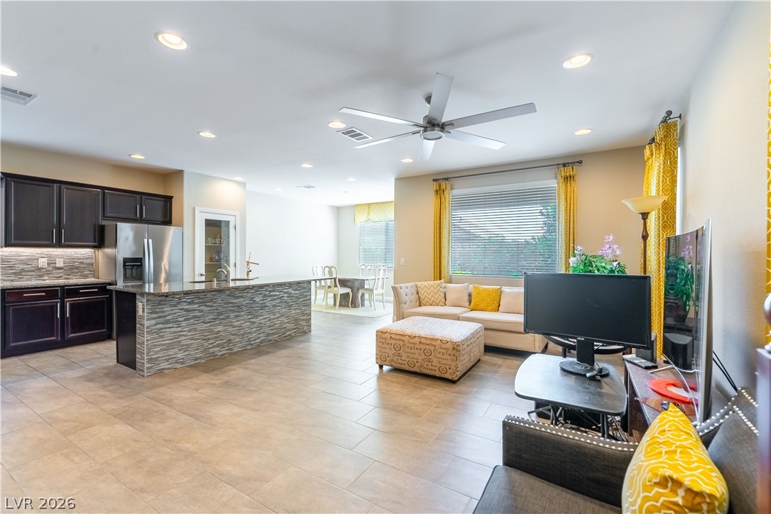 2589 Champagne Topaz Lane Las Vegas NV 89120