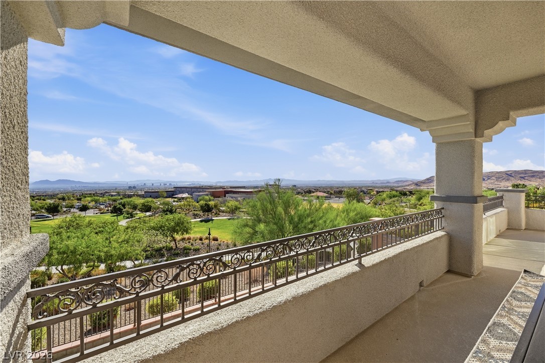 216 Highspring Street Las Vegas NV 89138