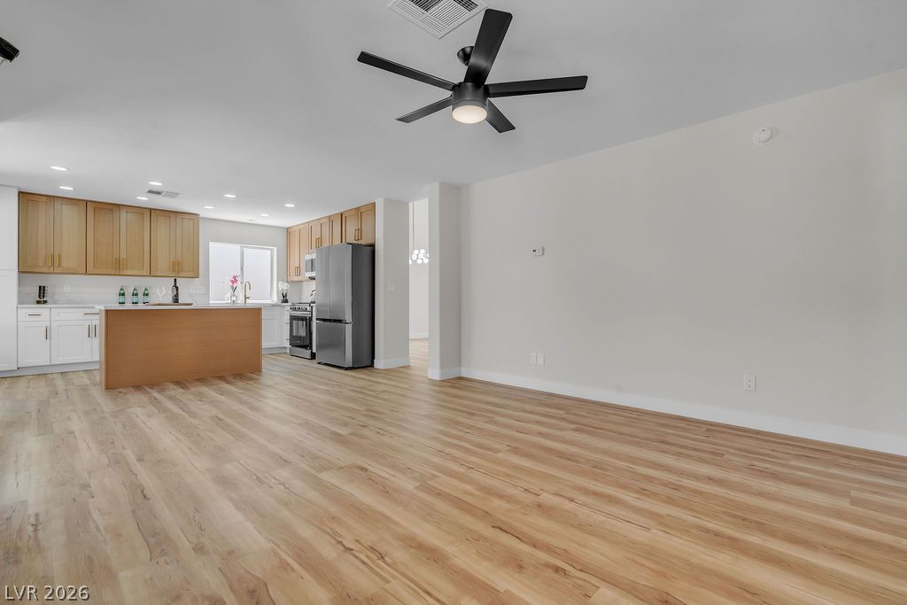 2060 Fallsburg Way Henderson NV 89002