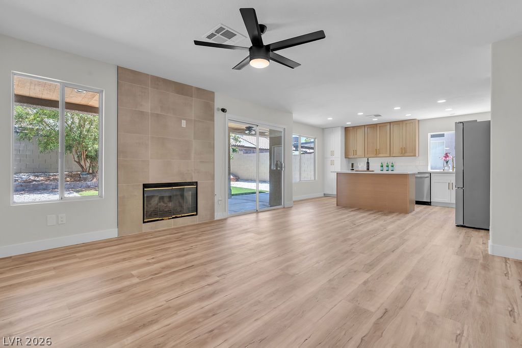 2060 Fallsburg Way Henderson NV 89002