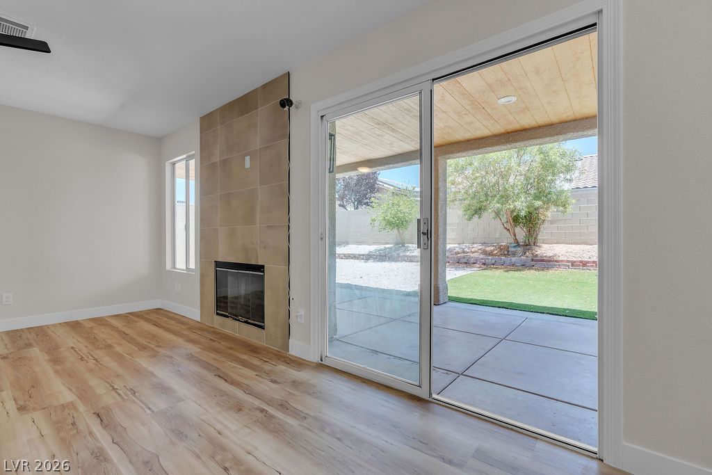 2060 Fallsburg Way Henderson NV 89002