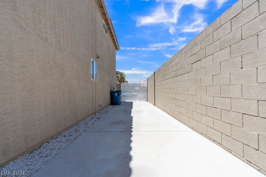 2060 Fallsburg Way Henderson NV 89002