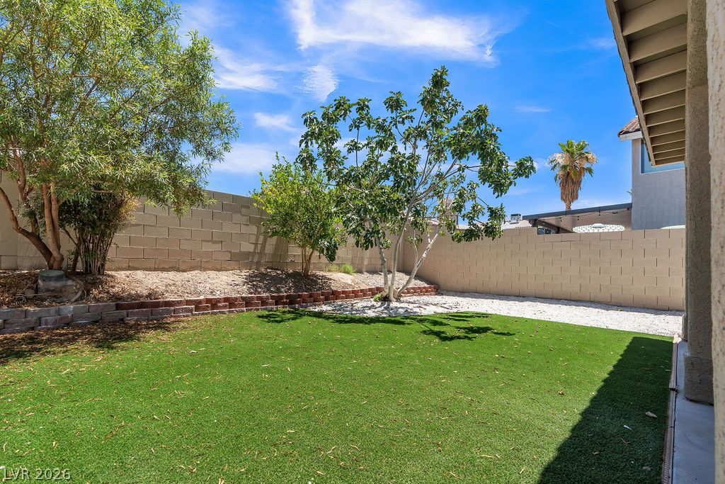 2060 Fallsburg Way Henderson NV 89002