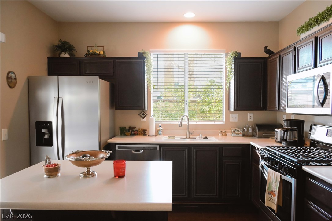 2047 Smoketree Village Circle Henderson NV 89012