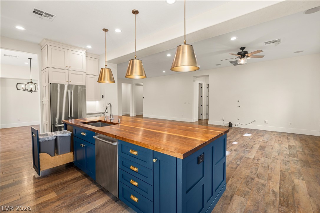 9740 Pan Falls Street Las Vegas NV 89178