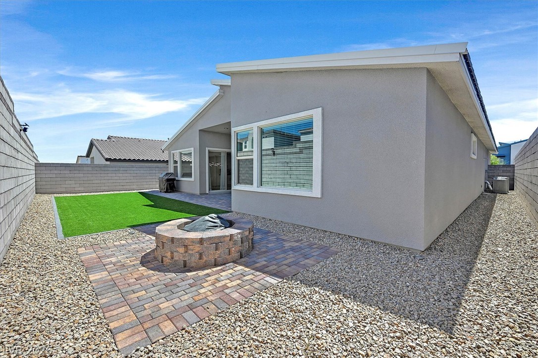 10284 Arrow Range Avenue Las Vegas NV 89166
