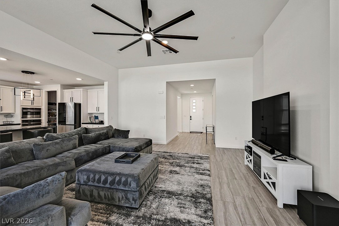 10284 Arrow Range Avenue Las Vegas NV 89166