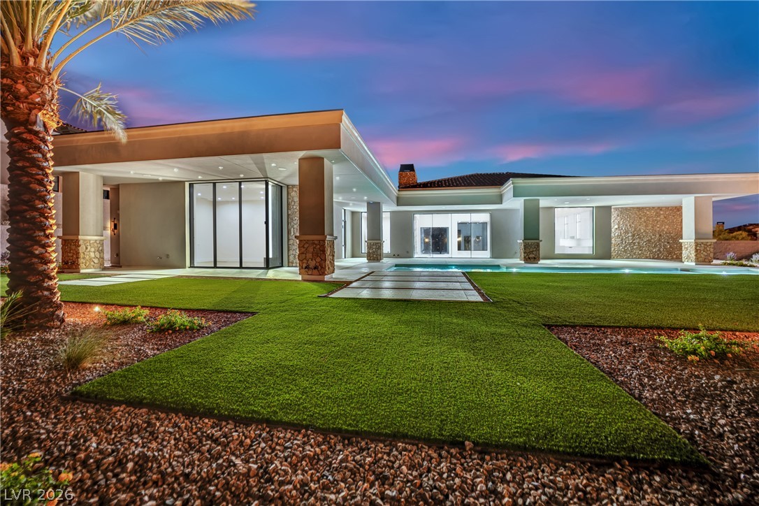 20 Olympia Canyon Way Las Vegas NV 89141