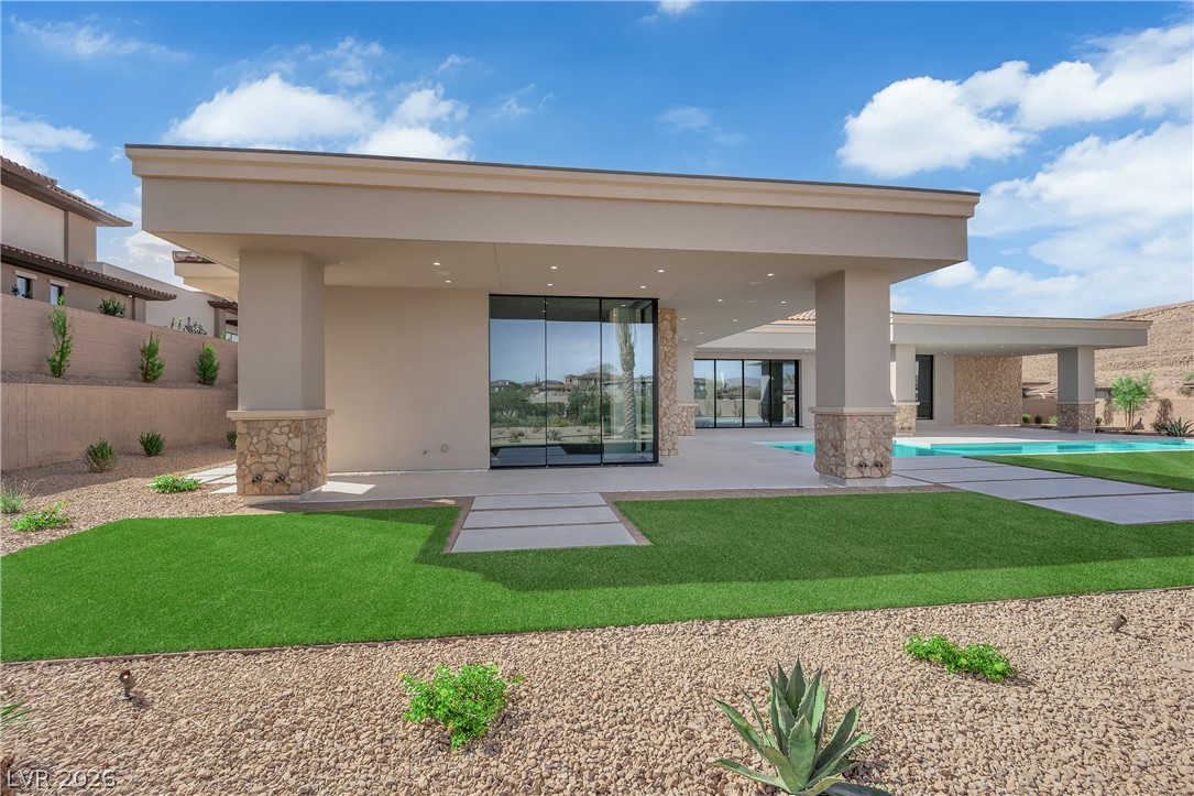 20 Olympia Canyon Way Las Vegas NV 89141