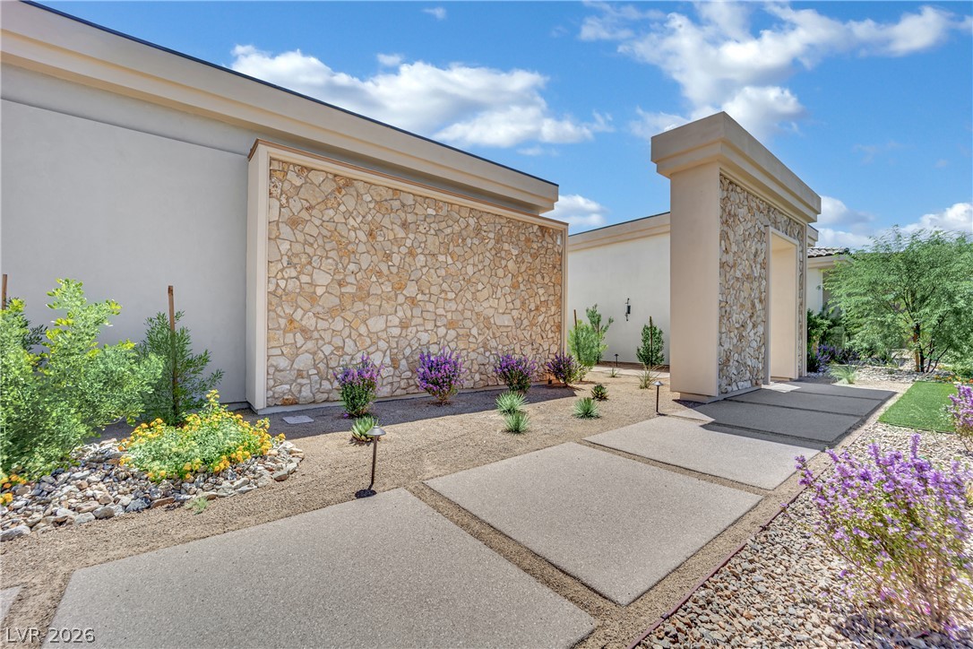 20 Olympia Canyon Way Las Vegas NV 89141