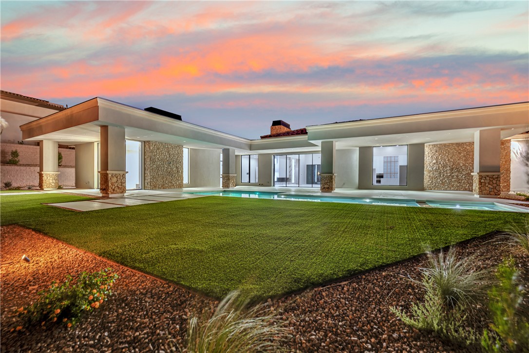 20 Olympia Canyon Way Las Vegas NV 89141