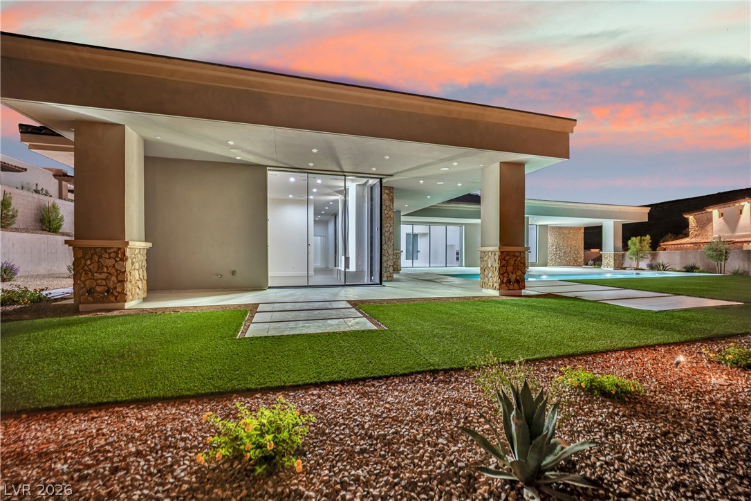 20 Olympia Canyon Way Las Vegas NV 89141
