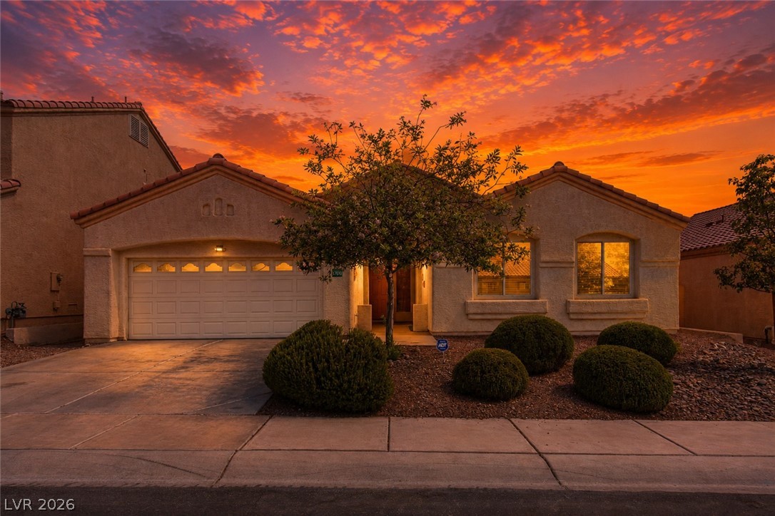 8108 Painted Clay Avenue Las Vegas NV 89128