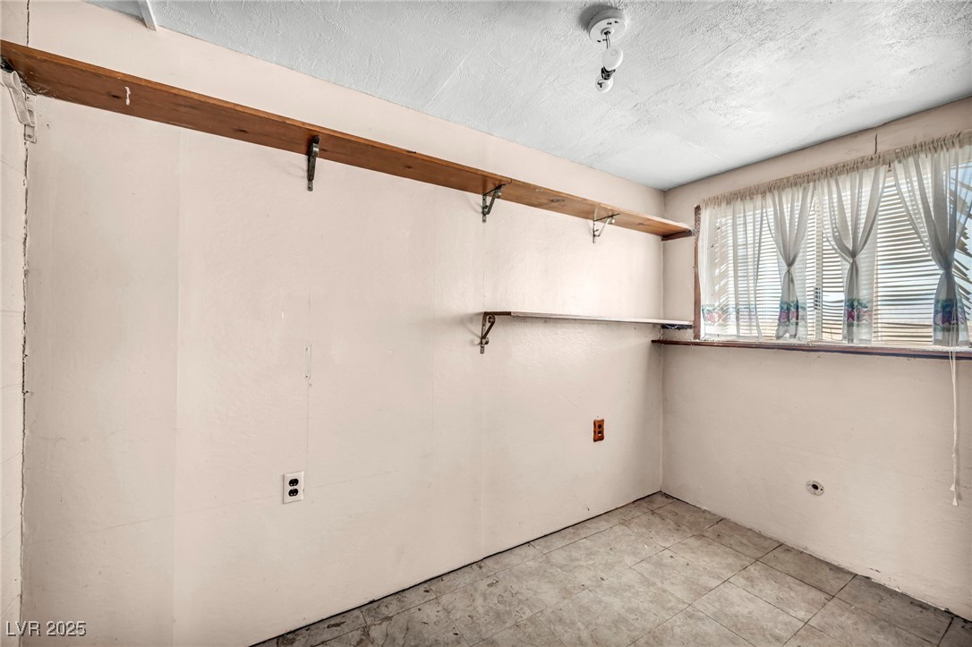 2351 Bond Street Pahrump NV 89048