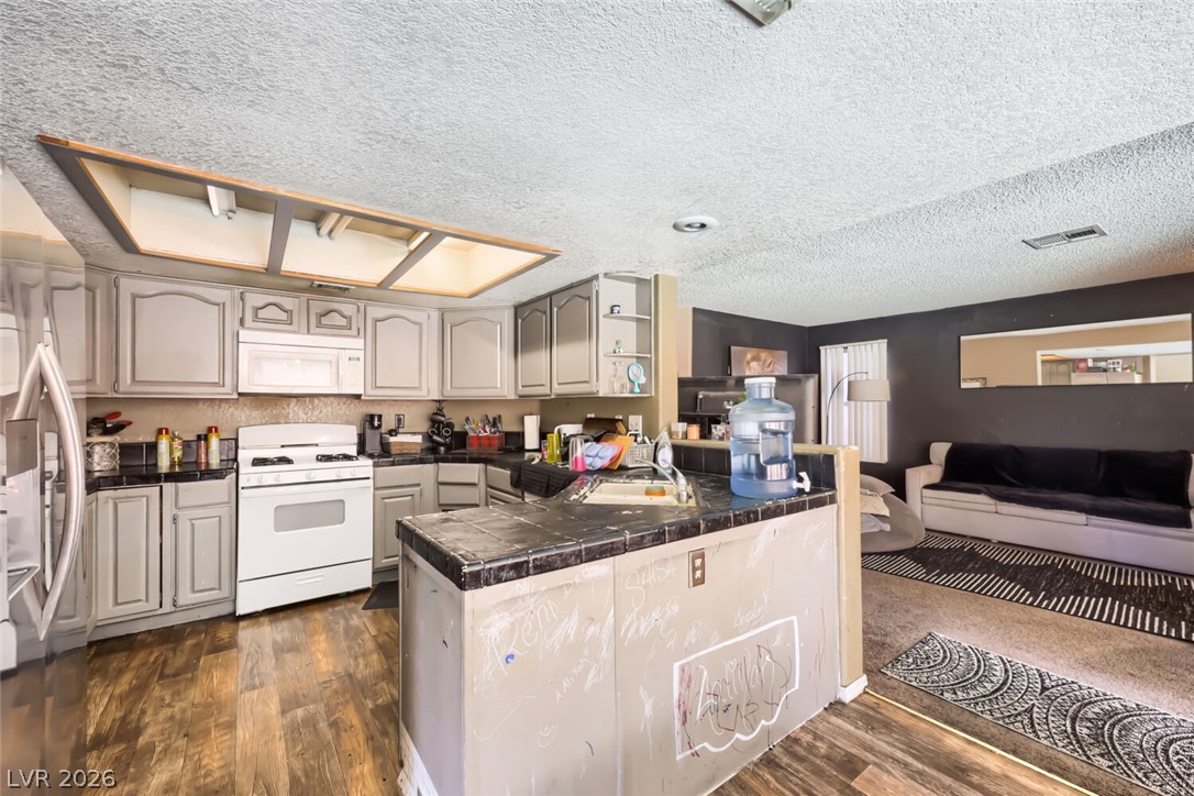 401 Crater Court Henderson NV 89014