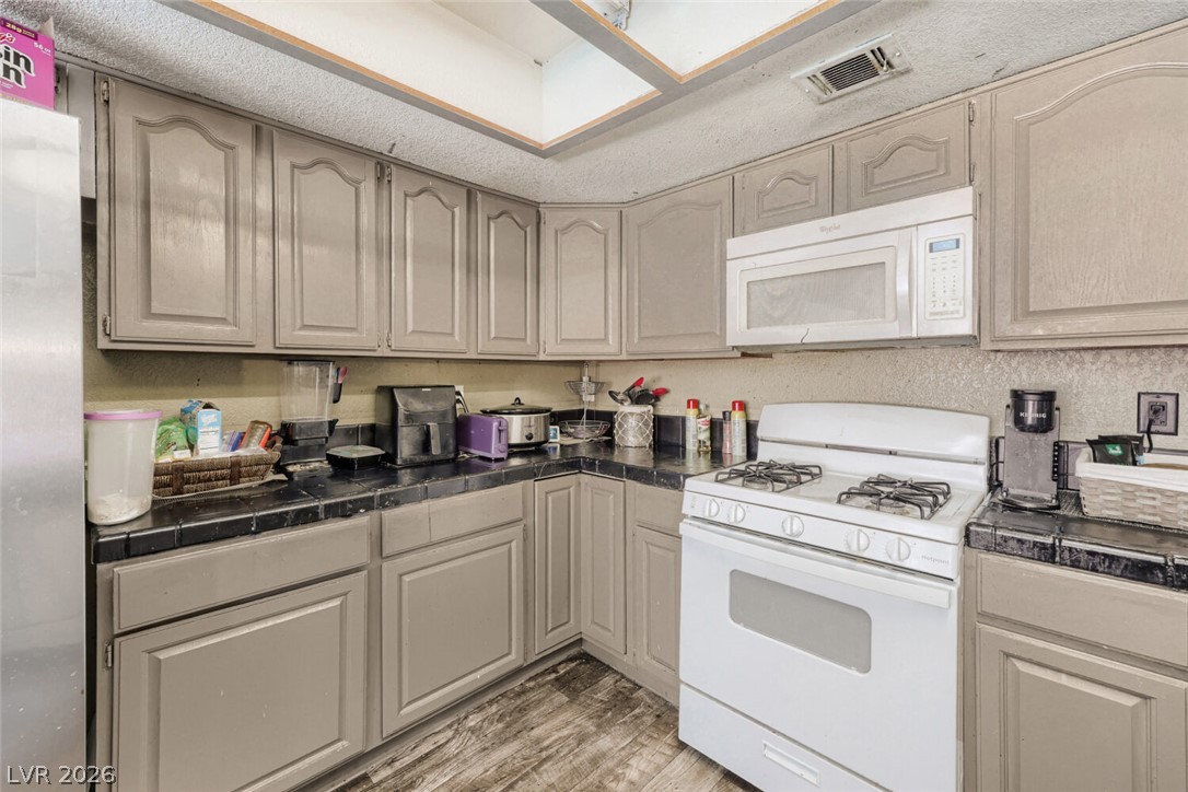 401 Crater Court Henderson NV 89014