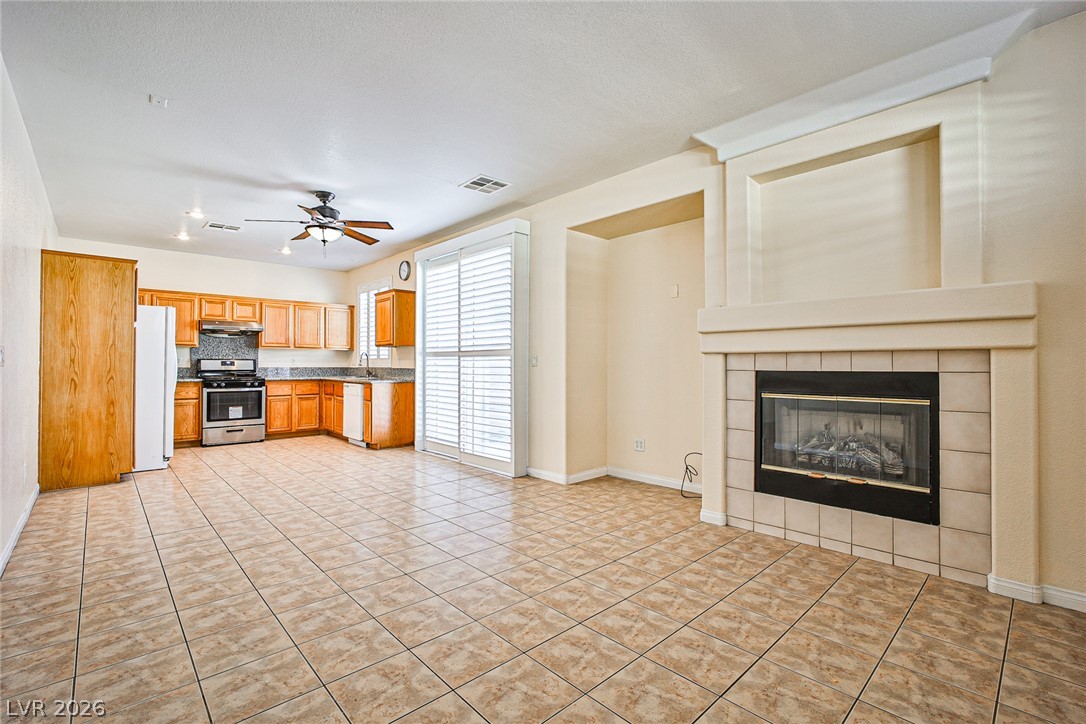8468 Regal Hills Court Las Vegas NV 89117