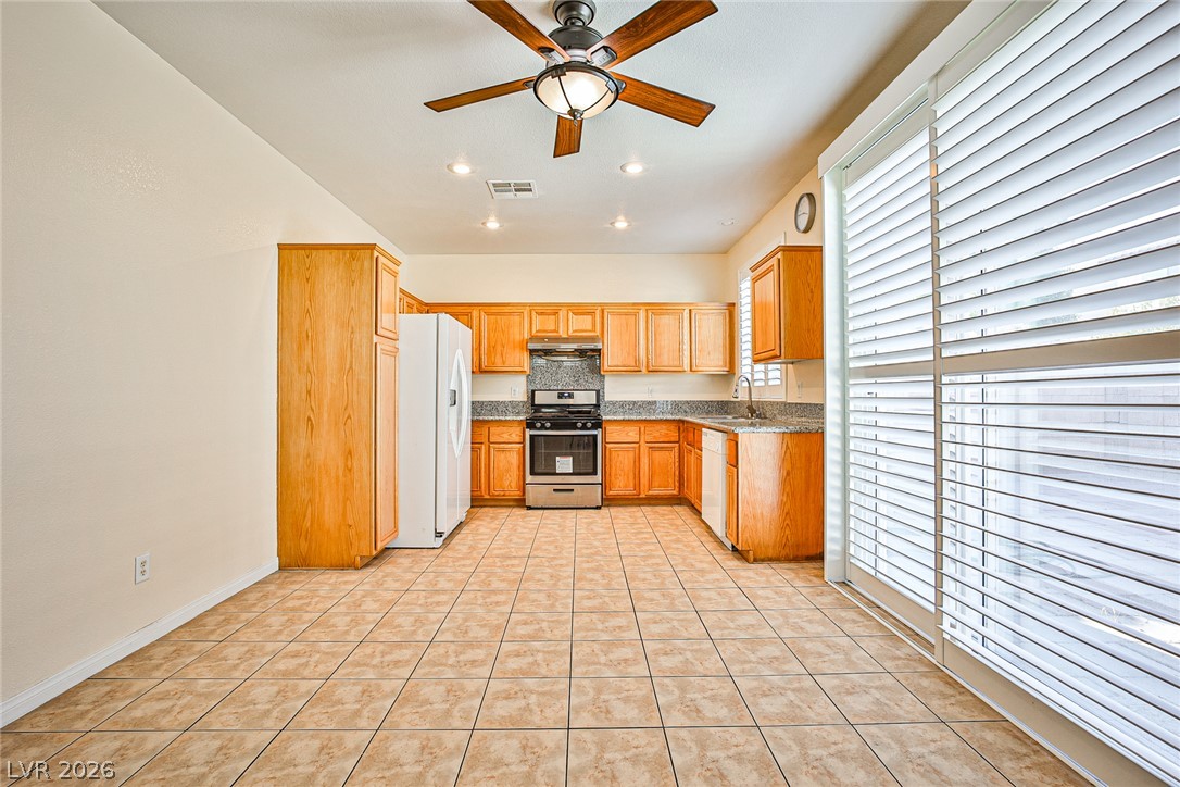 8468 Regal Hills Court Las Vegas NV 89117