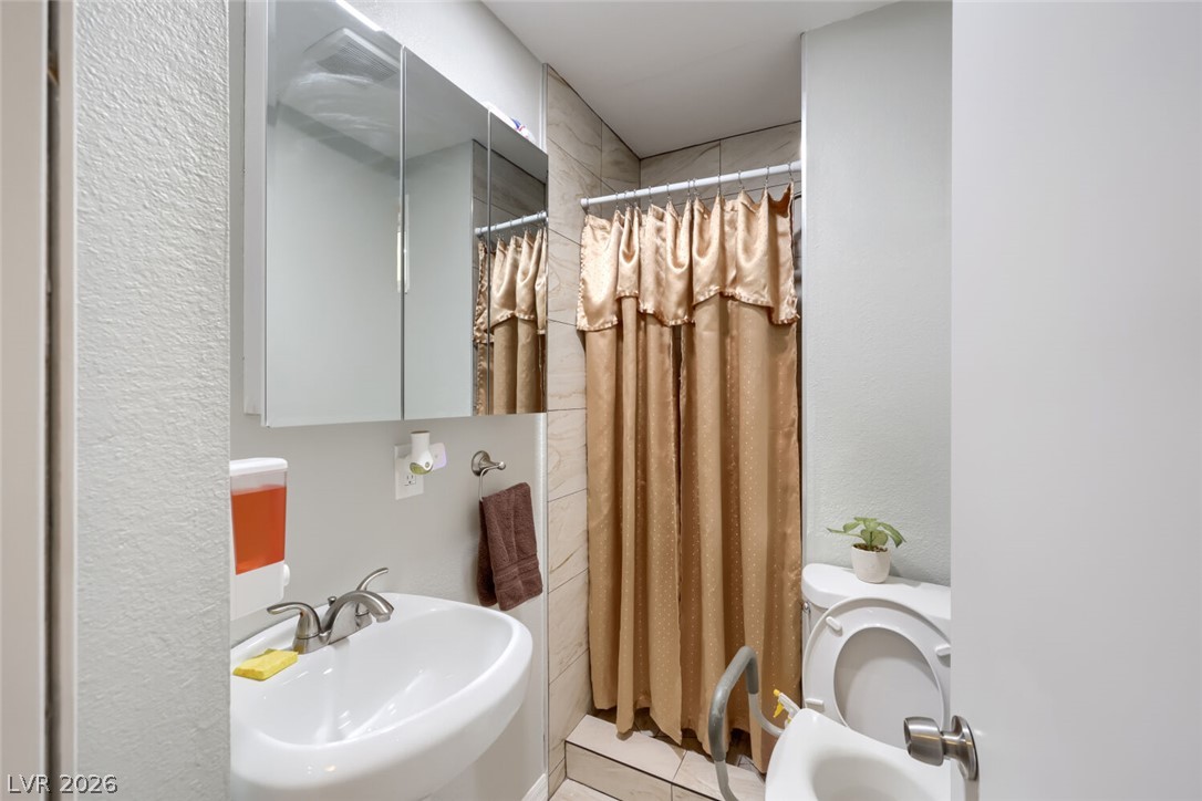 3956 Green Leaf Drive Las Vegas NV 89120
