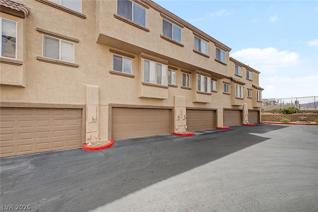 8431 Tiger Woods Avenue Las Vegas NV 89128