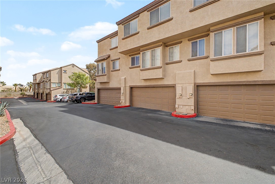 8431 Tiger Woods Avenue Las Vegas NV 89128