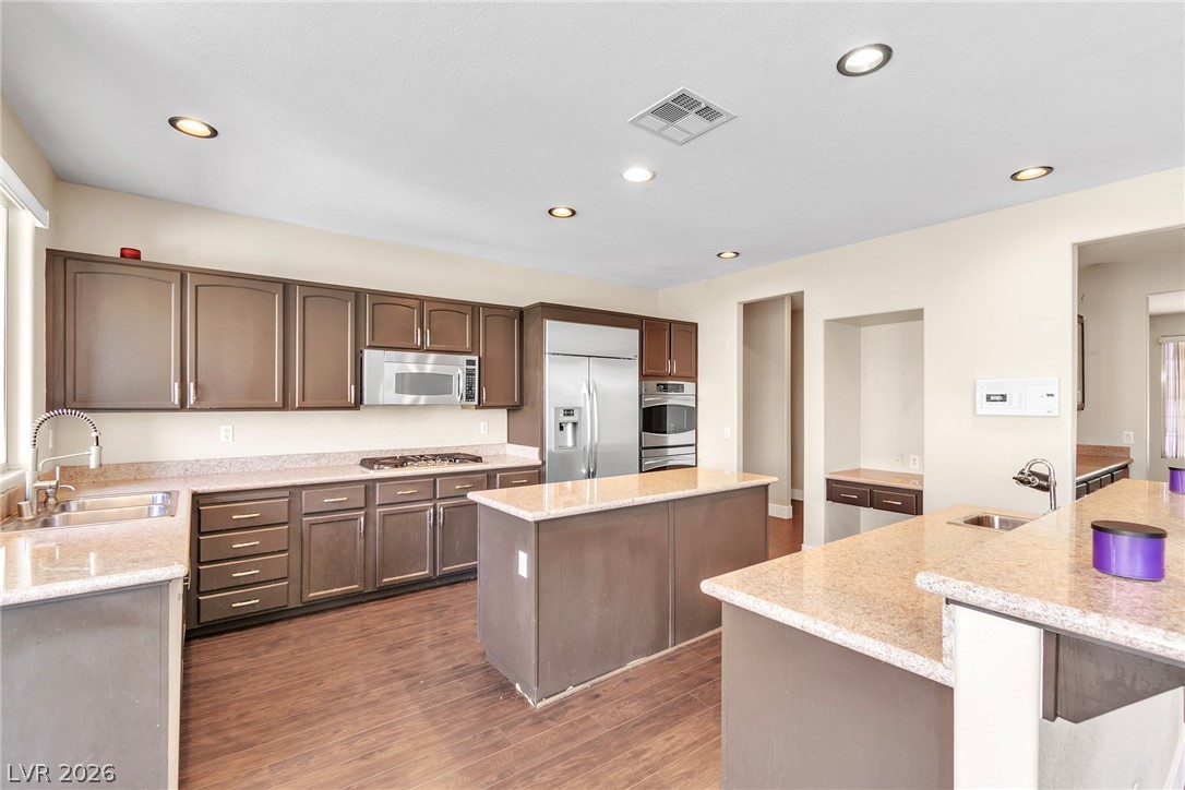 1276 High Forest Avenue Las Vegas NV 89123