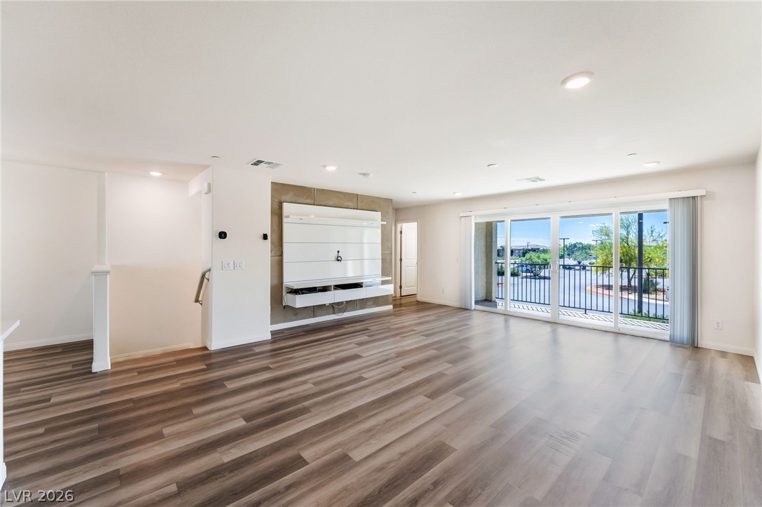 10083 Vibrant Moon Avenue Las Vegas NV 89129
