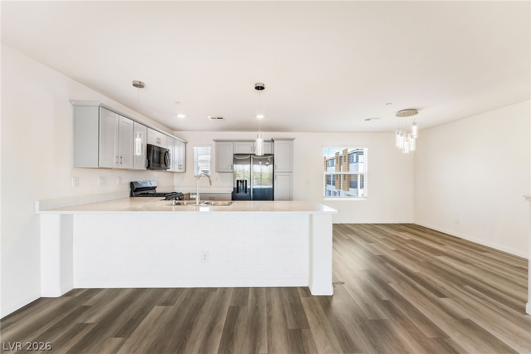 10083 Vibrant Moon Avenue Las Vegas NV 89129