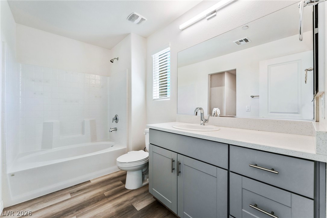 10083 Vibrant Moon Avenue Las Vegas NV 89129