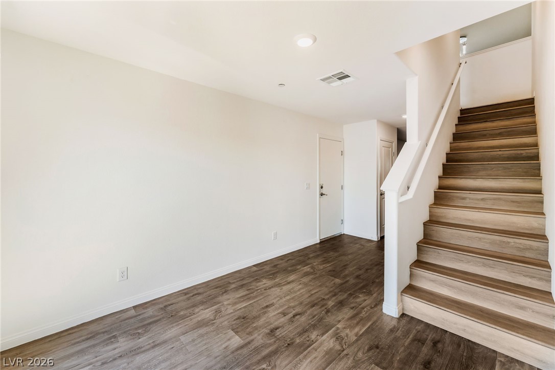 10083 Vibrant Moon Avenue Las Vegas NV 89129
