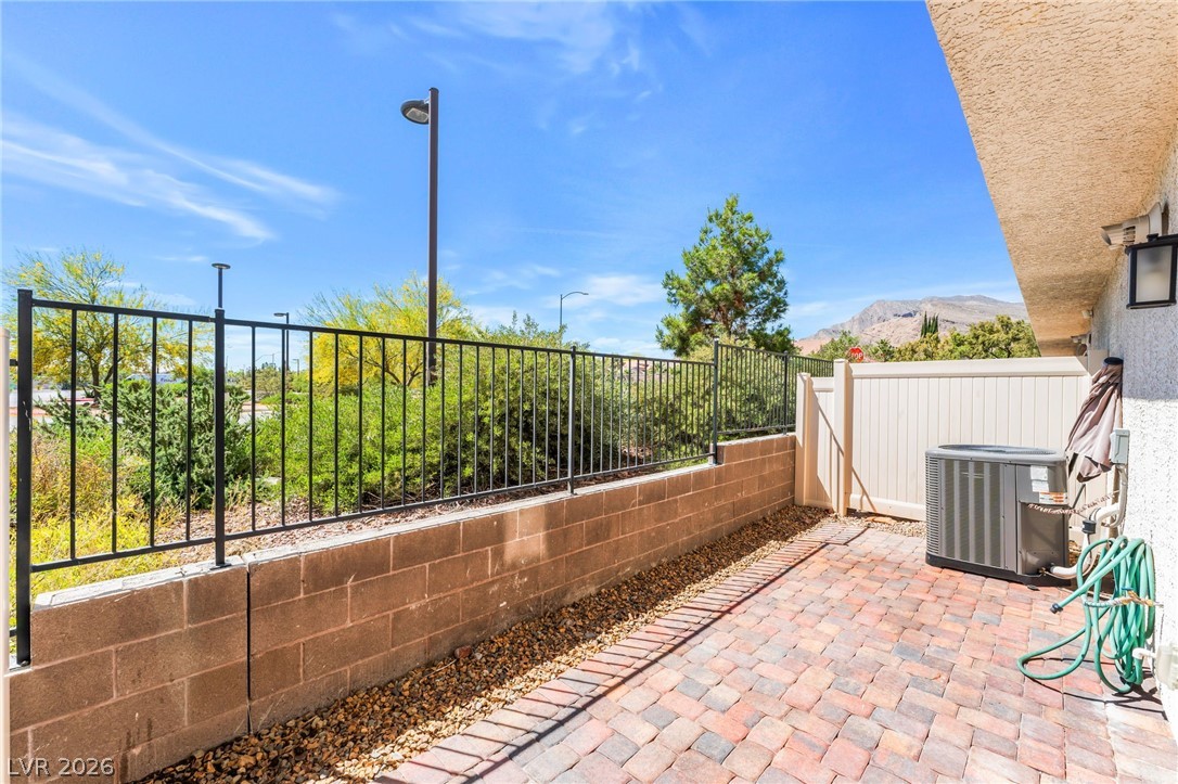 10083 Vibrant Moon Avenue Las Vegas NV 89129
