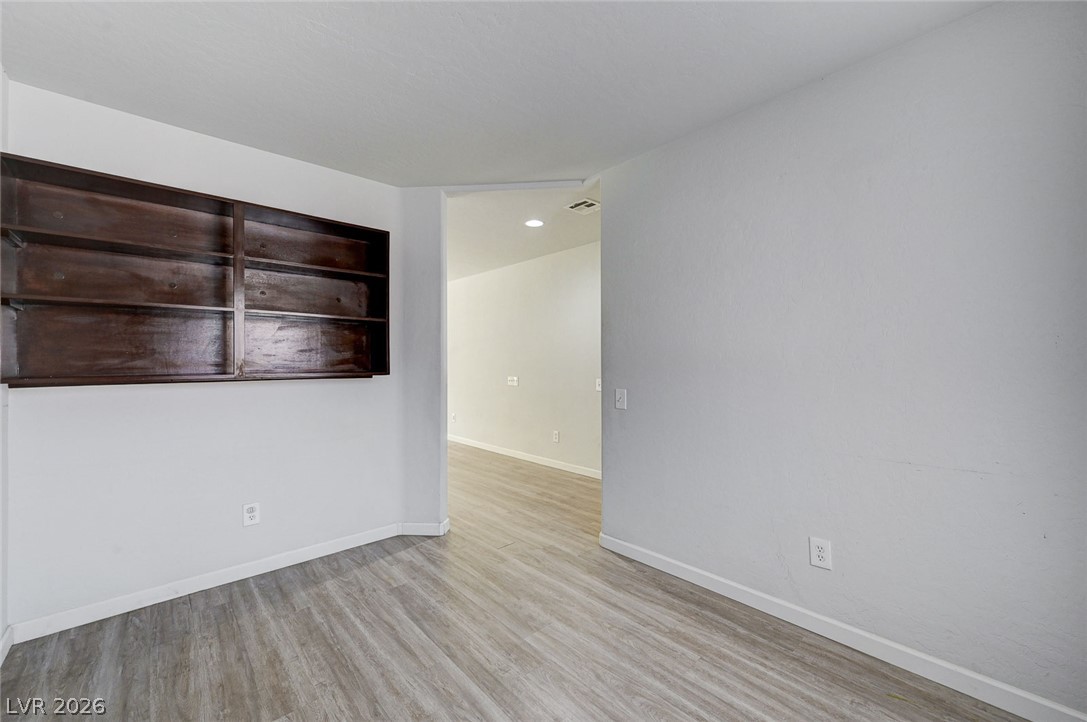 9139 Mackanos Avenue Las Vegas NV 89148