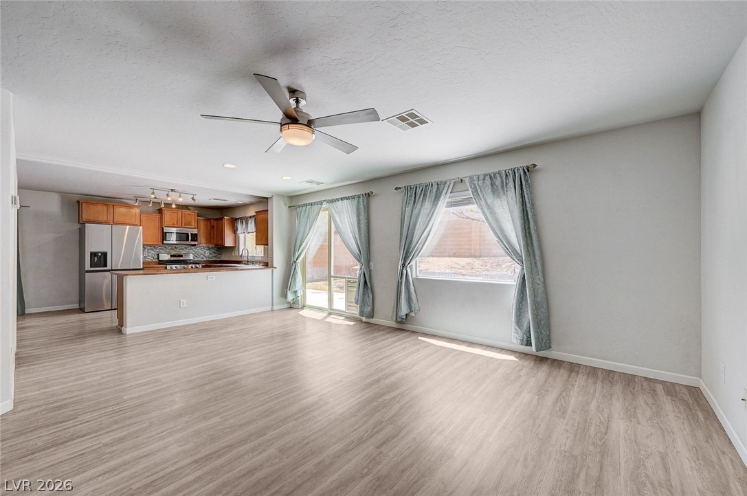 9139 Mackanos Avenue Las Vegas NV 89148