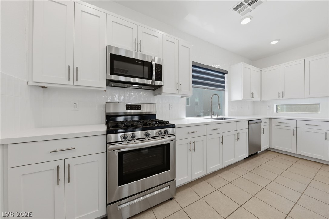 8111 Carpenter Creek Avenue Las Vegas NV 89113