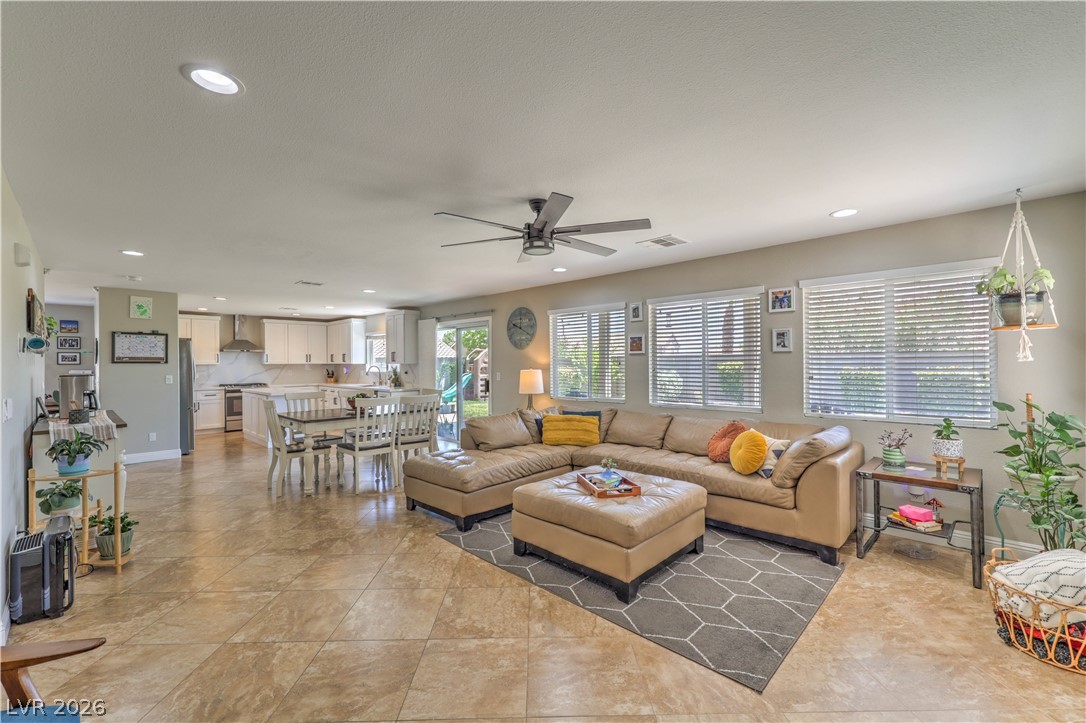 152 Welland Court Las Vegas NV 89144