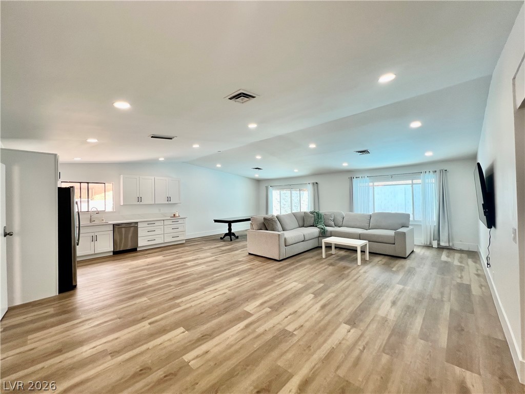 6191 Bullion Boulevard Las Vegas NV 89103