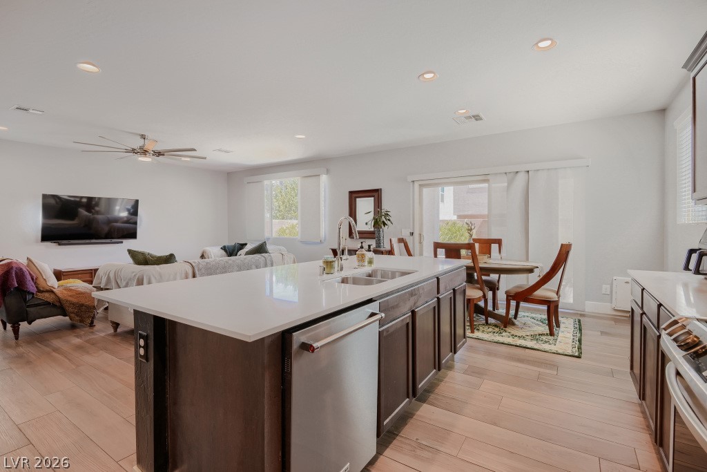 8964 Willow Break Avenue Las Vegas NV 89148