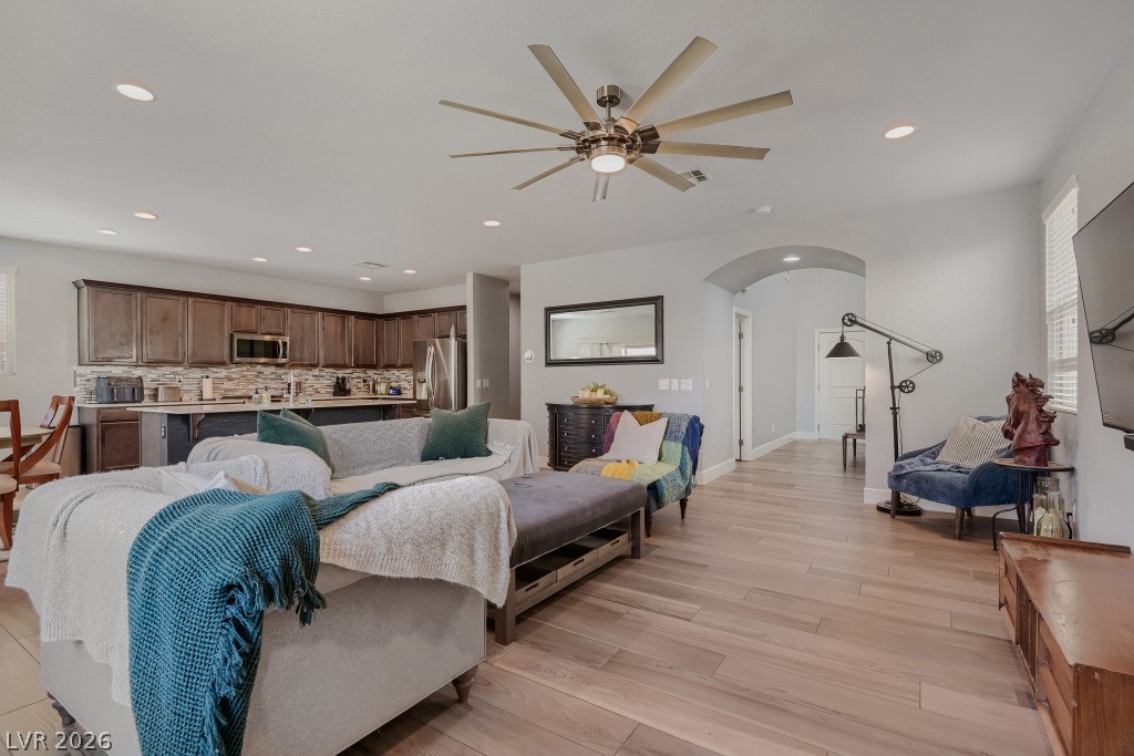 8964 Willow Break Avenue Las Vegas NV 89148