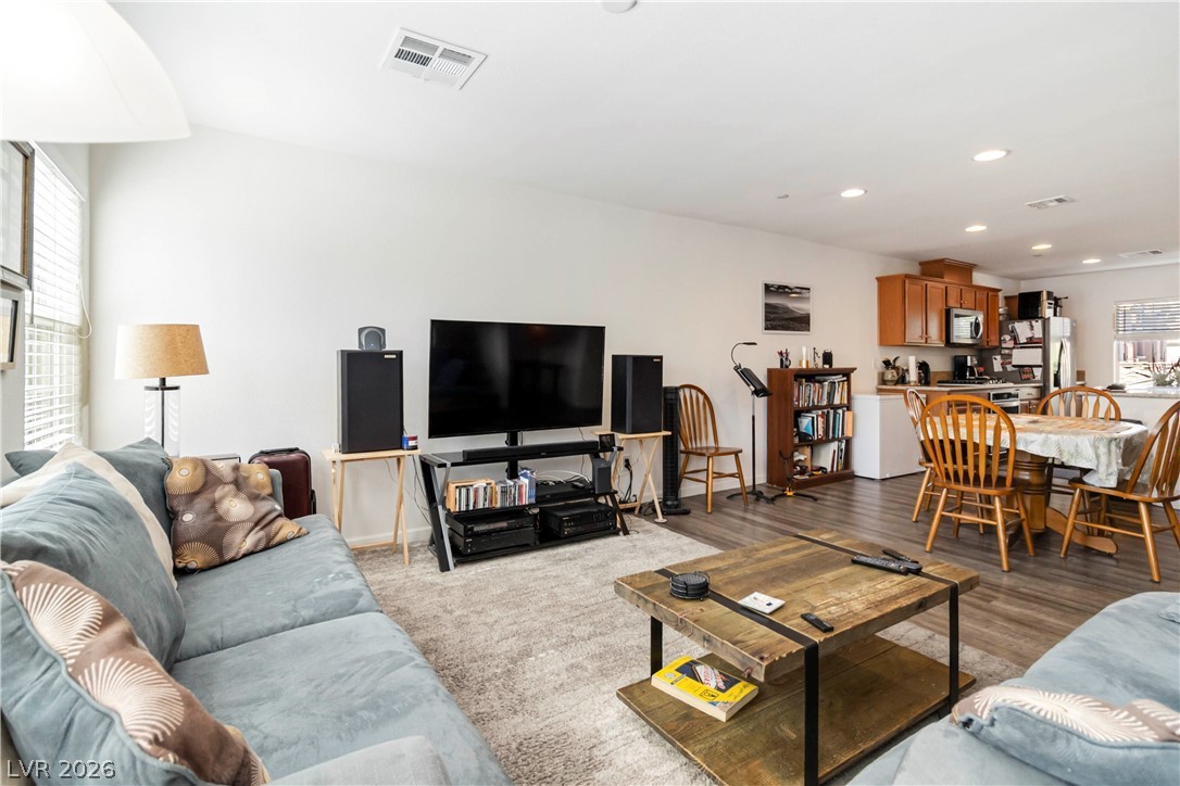 10013 Sable Point Street Las Vegas NV 89178