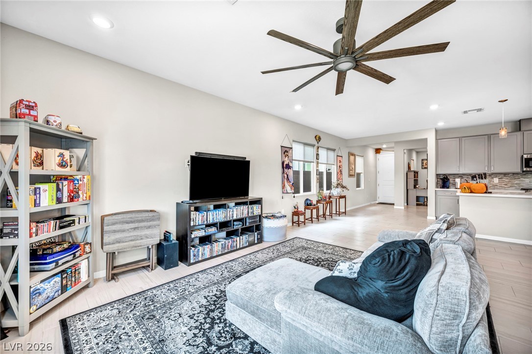 6618 North Palmer Estates Street North Las Vegas NV 89086
