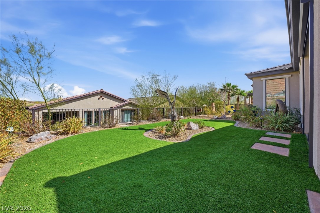 14 Sun Mirage Avenue Henderson NV 89011
