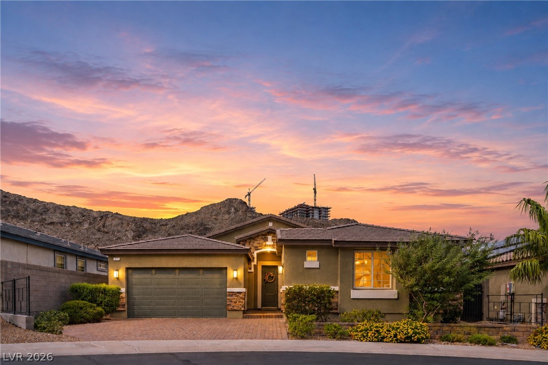 417 Oakey Crest Ridge Street Henderson NV 89012